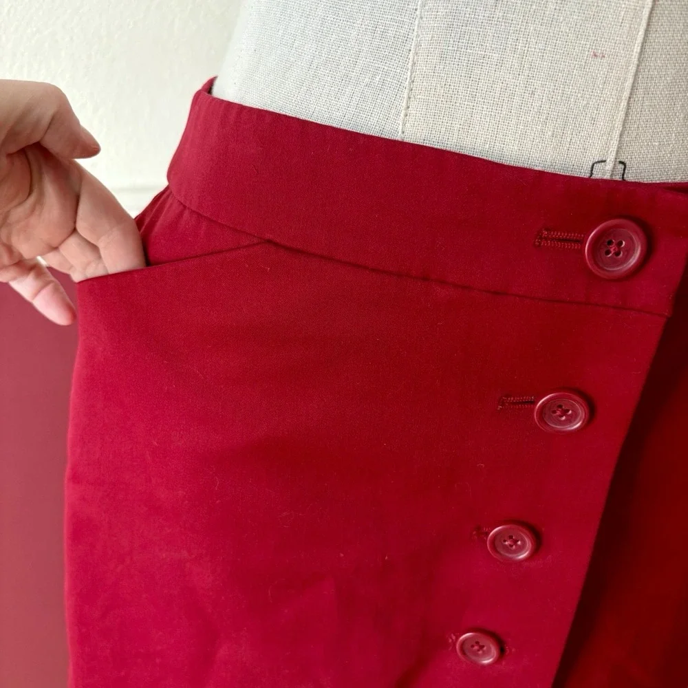 EXPRESS Design Studio Editor Mini Skirt Women's 2 Red Button Front‎ Pockets